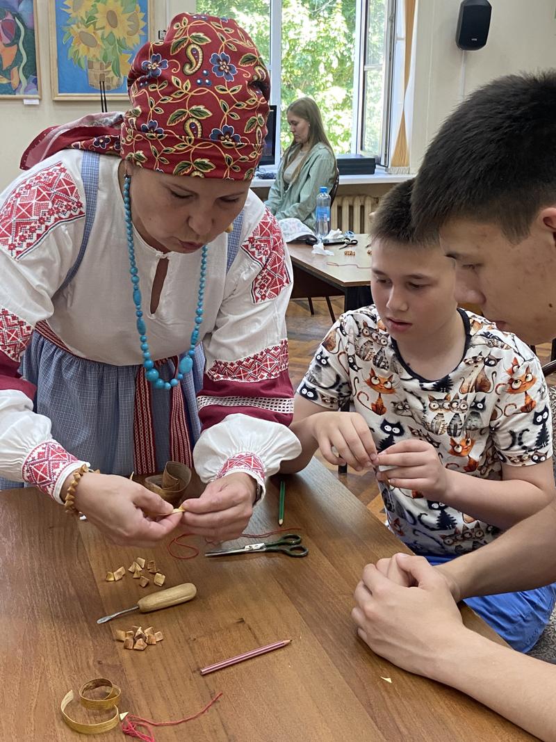 День Бересты в Новгородской областной библиотеке День Бересты в Новгородской областной библиотеке