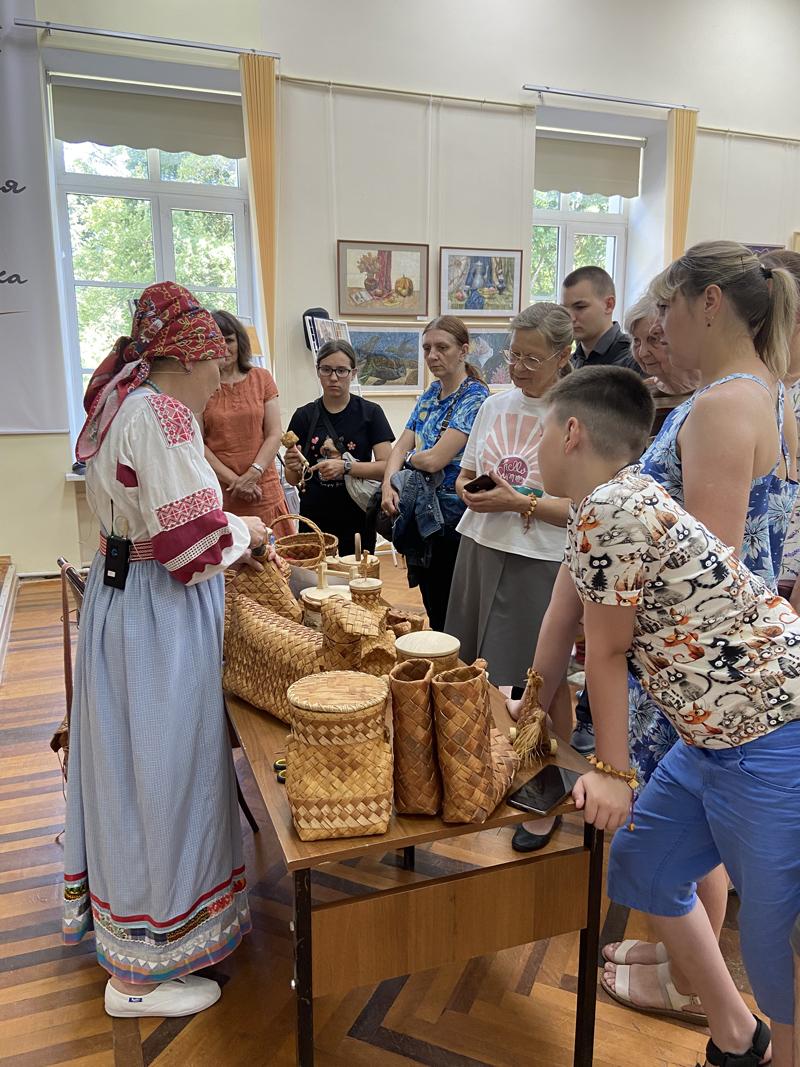 День Бересты в Новгородской областной библиотеке День Бересты в Новгородской областной библиотеке